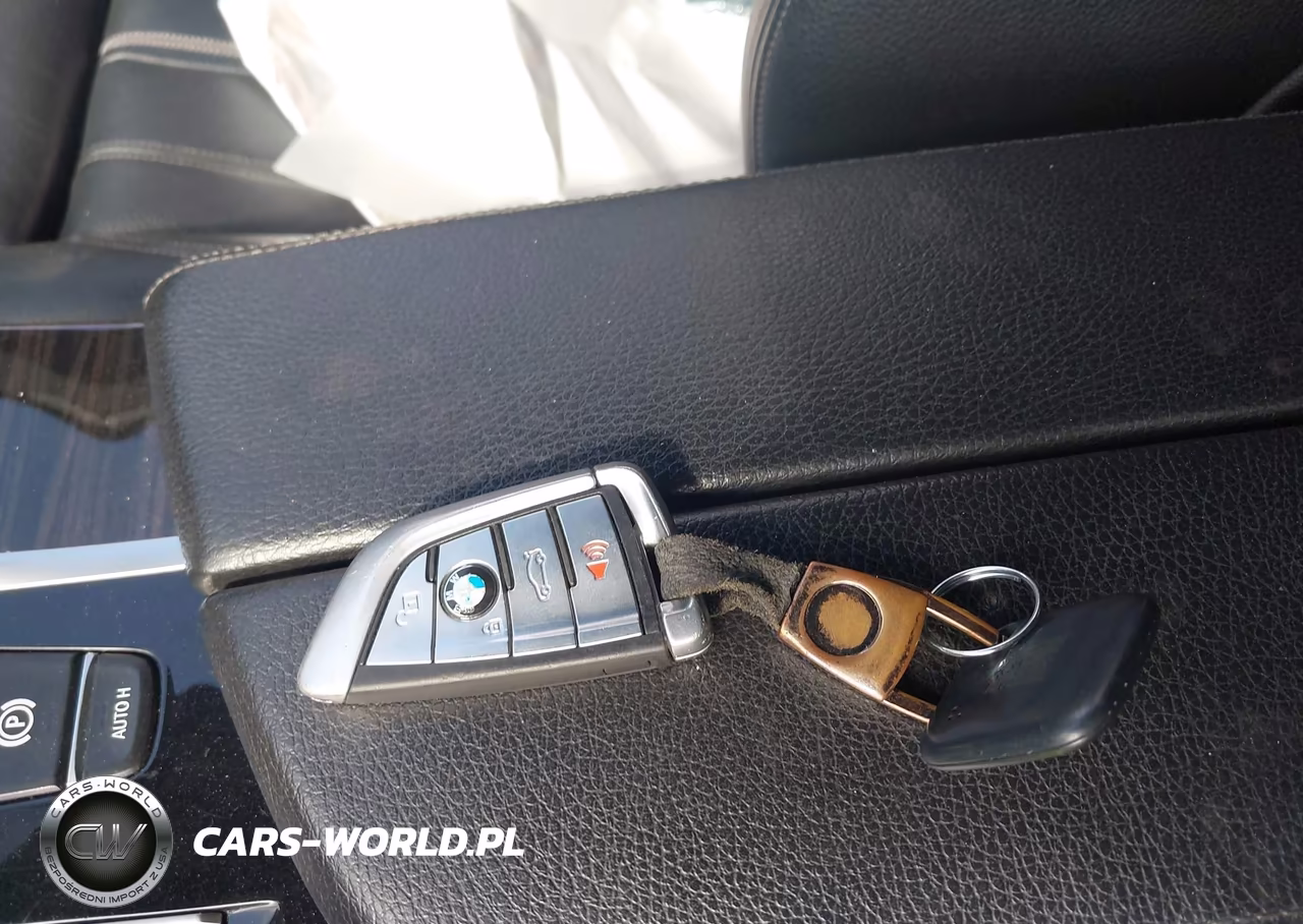 2018 BMW 530E Iperformance VIN:WBAJA9C52JB252719 - 11