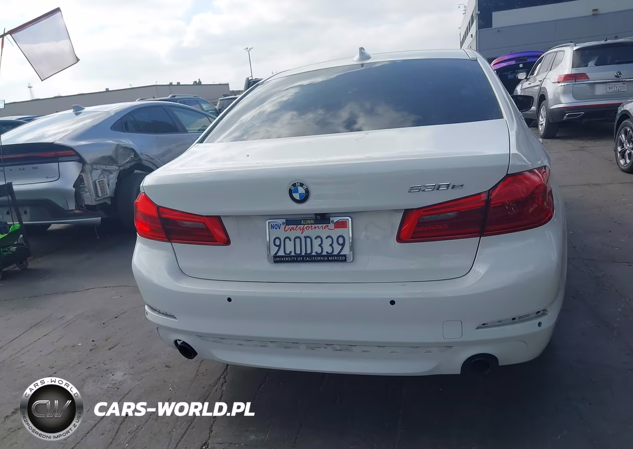 2018 BMW 530E Iperformance VIN:WBAJA9C52JB252719 - 16
