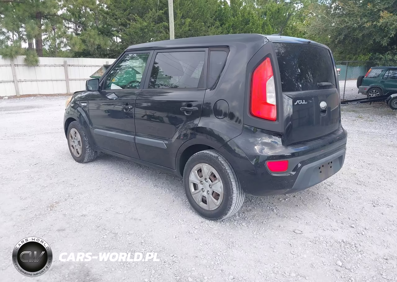 2013 Kia Soul VIN:KNDJT2A53D7592055 - 3