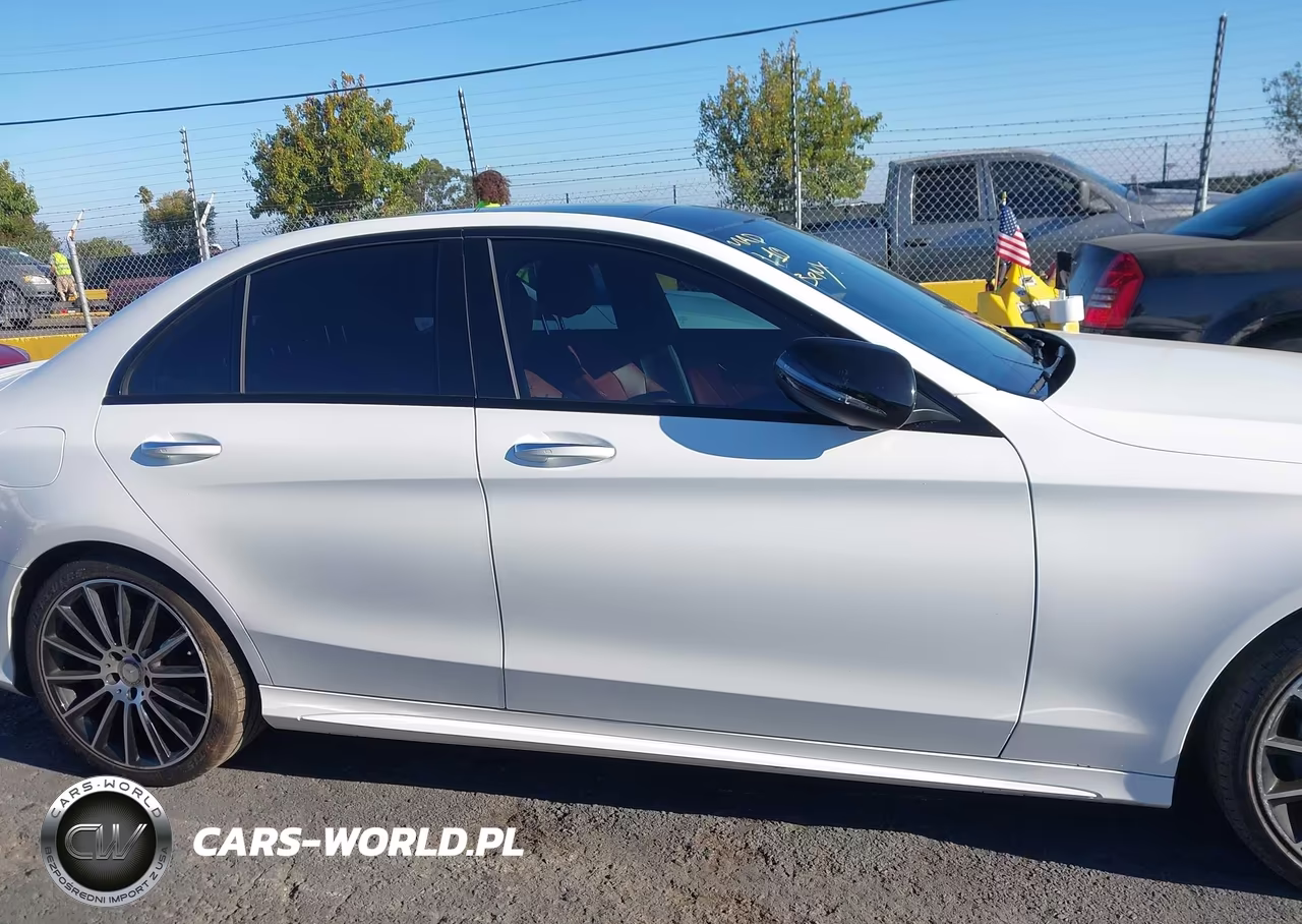 2016 Mercedes-Benz C 300 Sport VIN:55SWF4JB3GU175742 - 13