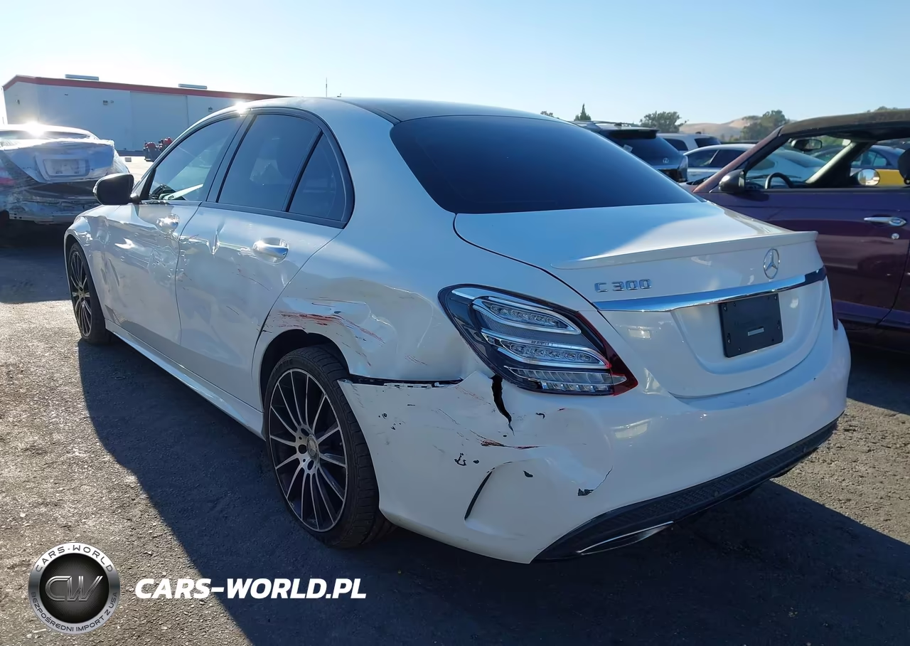 2016 Mercedes-Benz C 300 Sport VIN:55SWF4JB3GU175742 - 3