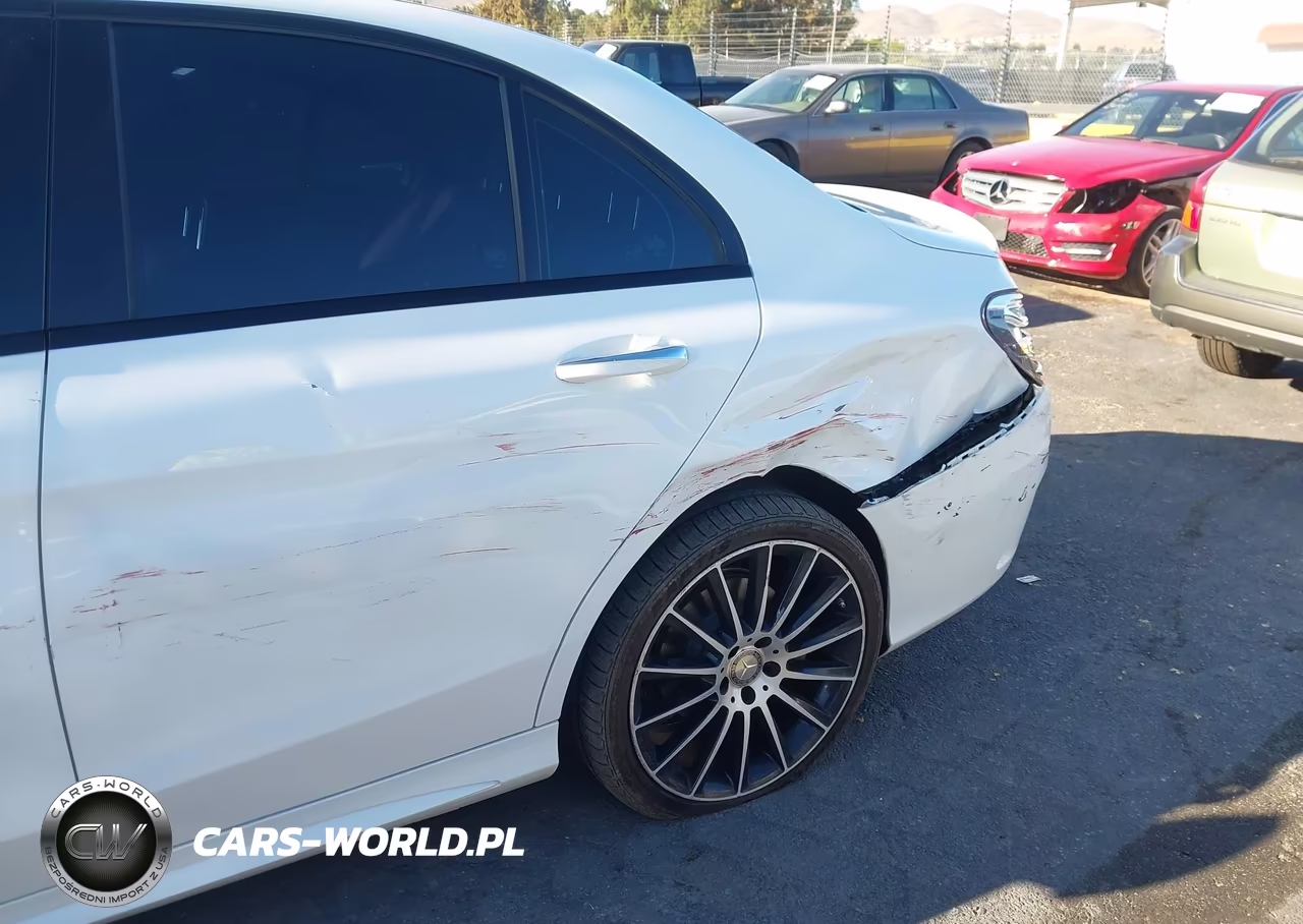 2016 Mercedes-Benz C 300 Sport VIN:55SWF4JB3GU175742 - 6