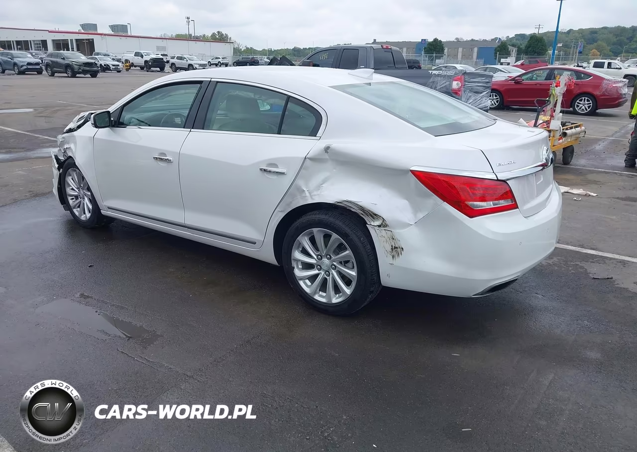 2015 Buick Lacrosse VIN:1G4GB5G30FF306817 - 3