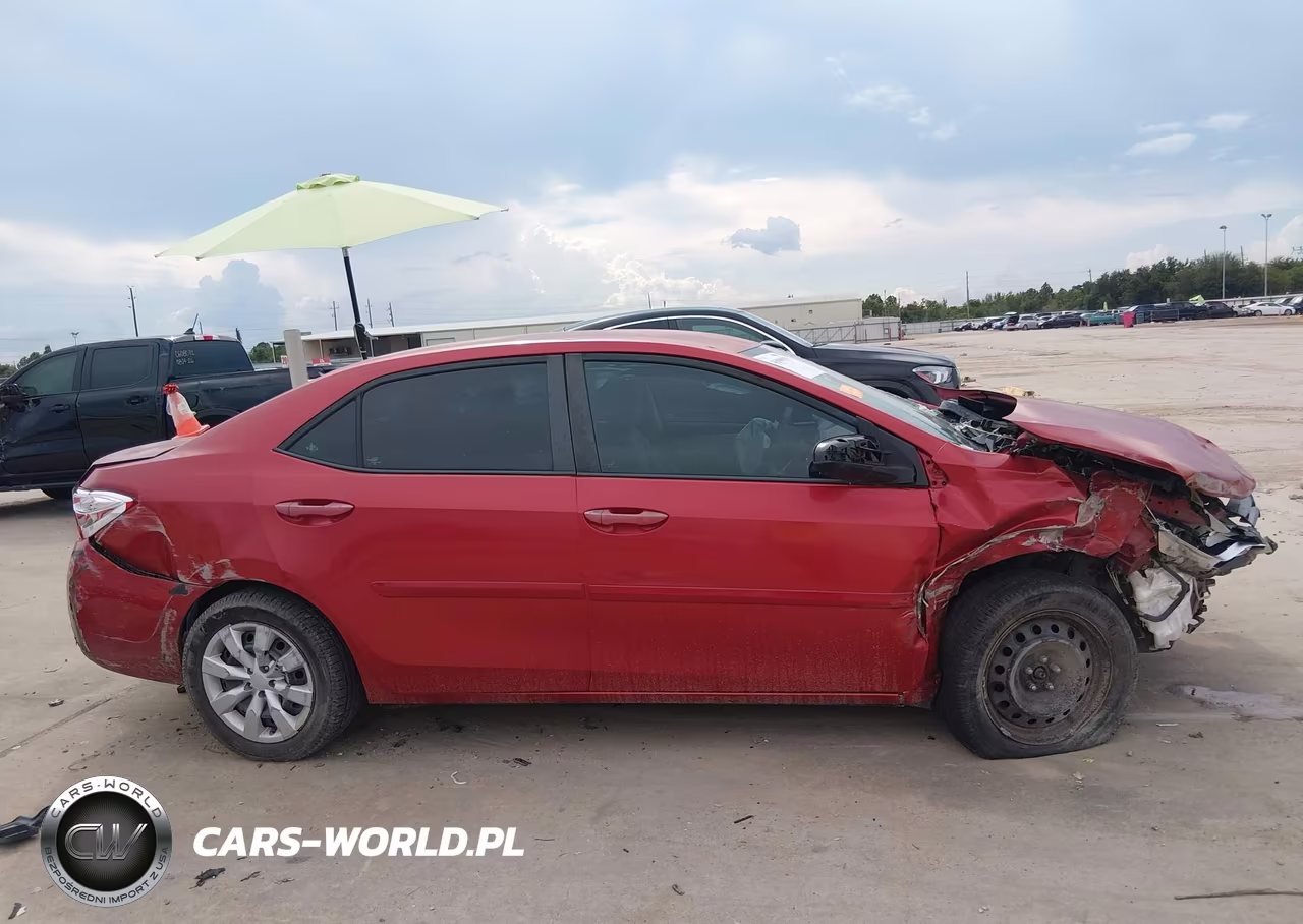2016 Toyota Corolla Le VIN:5YFBURHE8GP521789 - 14