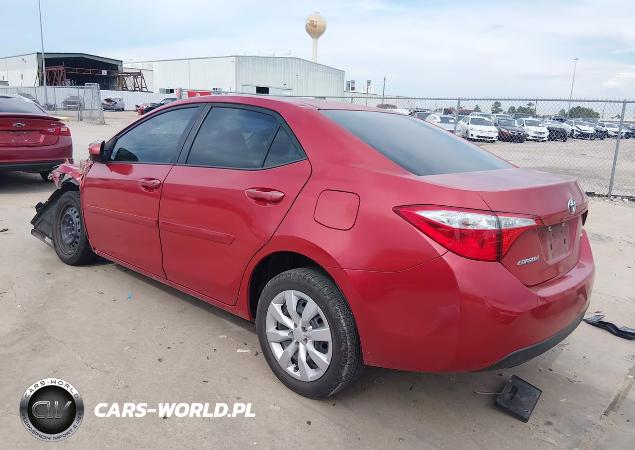 2016 Toyota Corolla Le VIN:5YFBURHE8GP521789 - 3