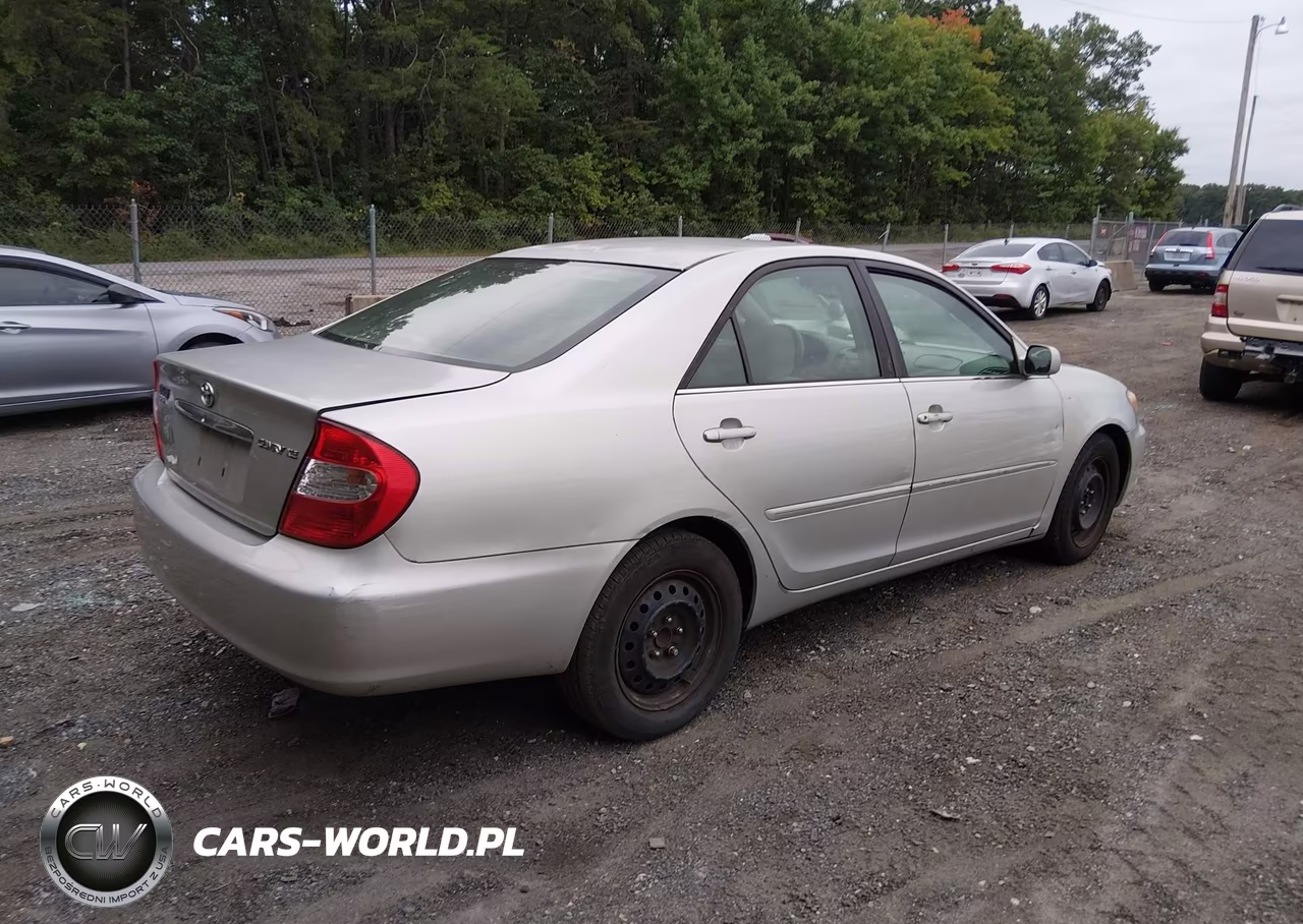 2003 Toyota Camry Xle VIN:4T1BE30K93U151229 - 4