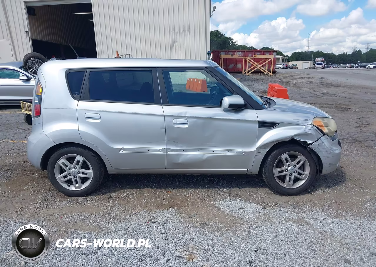 2010 Kia Soul + VIN:KNDJT2A22A7703972 - 13