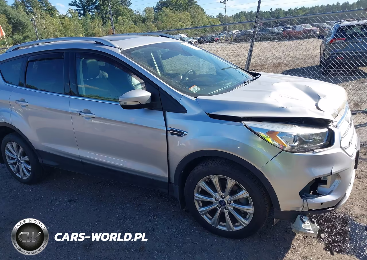 2018 Ford Escape Titanium VIN:1FMCU9J95JUD40740 - 13