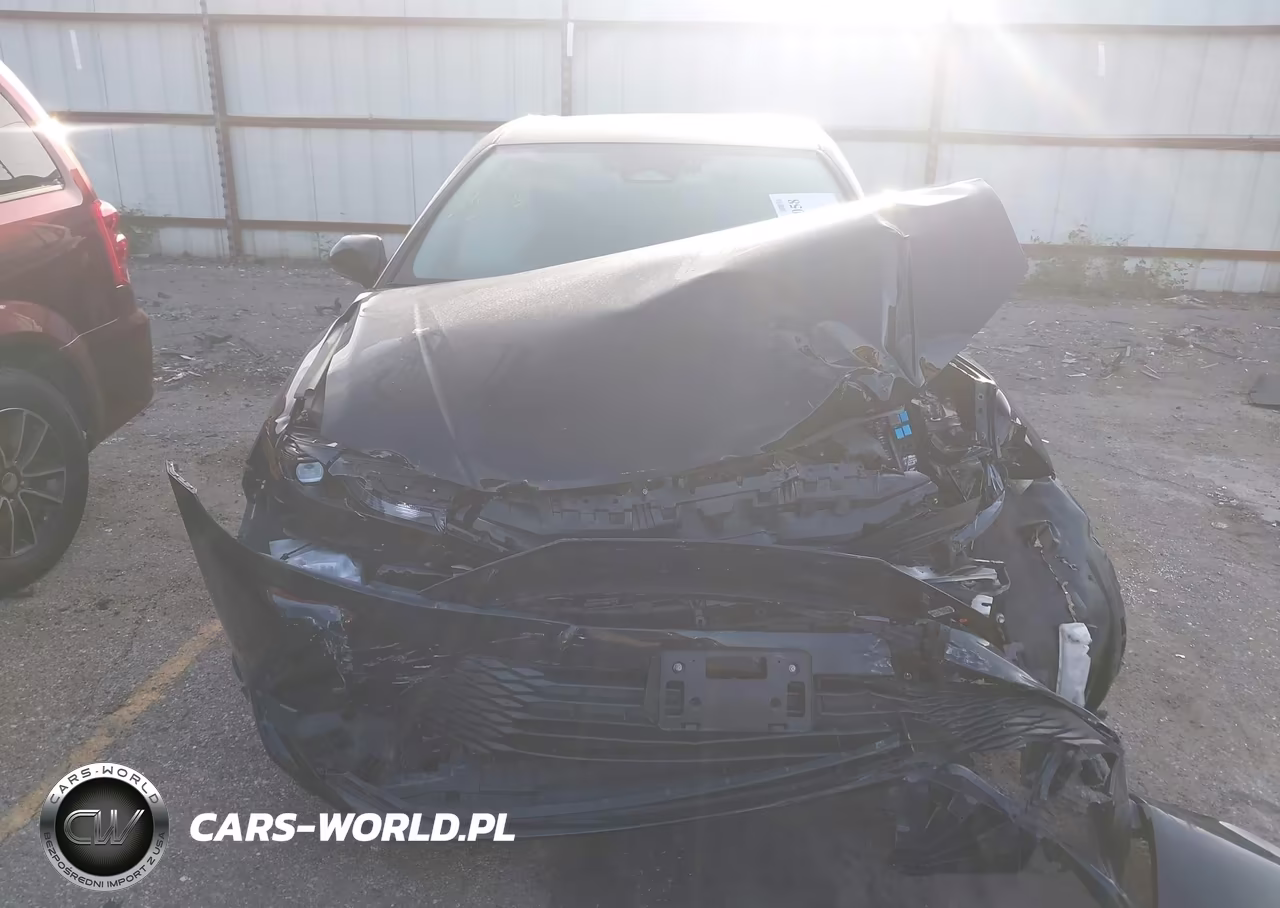 2025 Toyota Camry Le VIN:4T1DAACKXSU125340 - 12