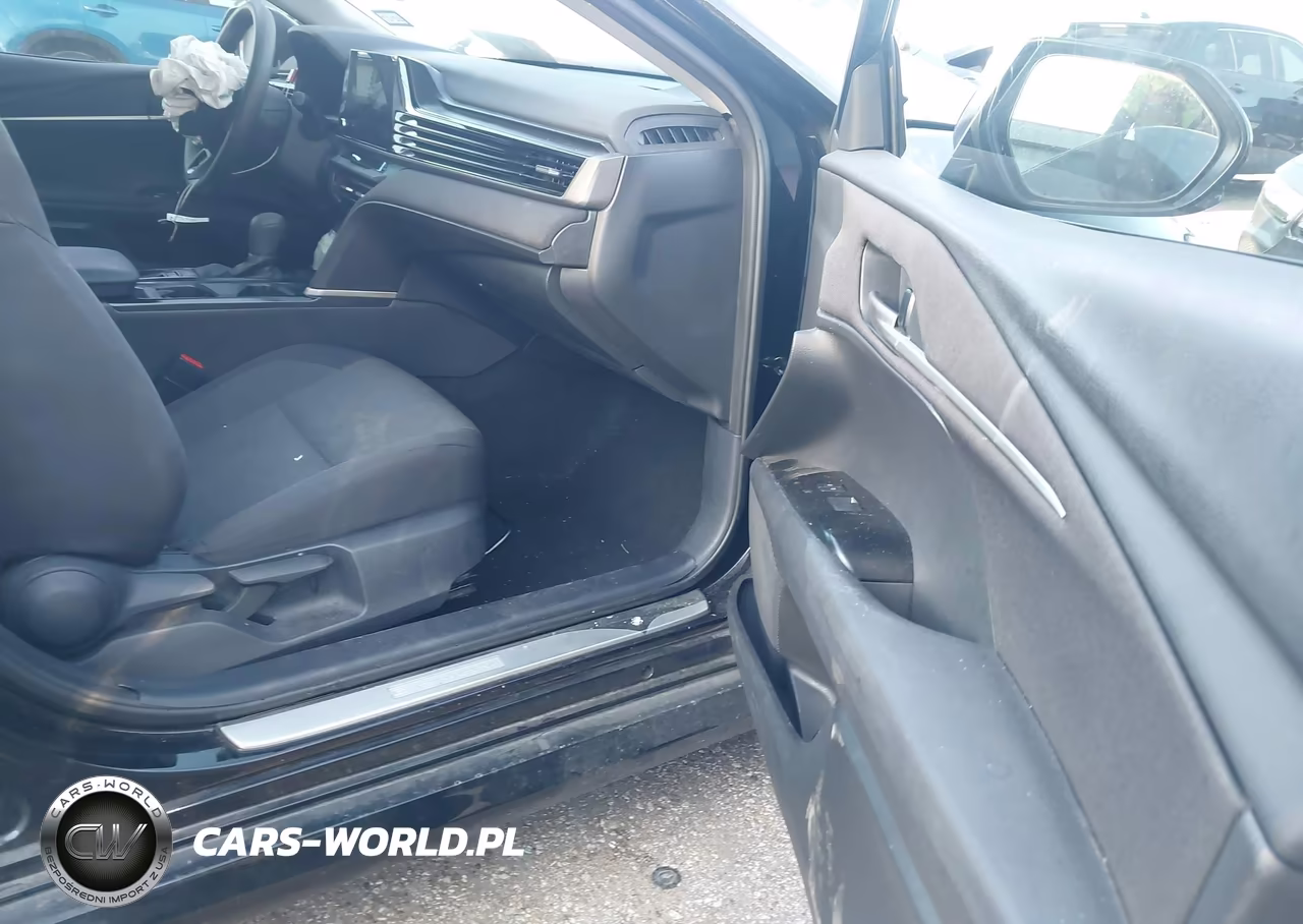 2025 Toyota Camry Le VIN:4T1DAACKXSU125340 - 5