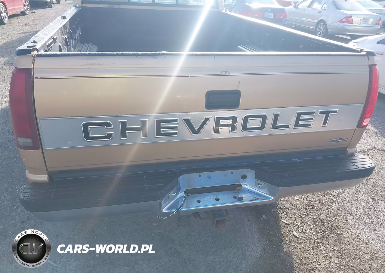 1988 Chevrolet Gmt-400 K2500 VIN:1GCFK24K7JE152082 - 13