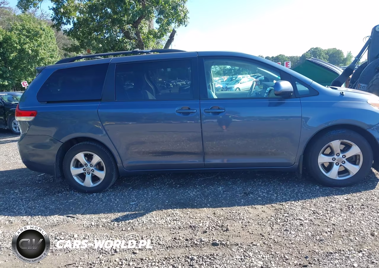 2013 Toyota Sienna Le V6 8 Passenger VIN:5TDKK3DC9DS365062 - 13