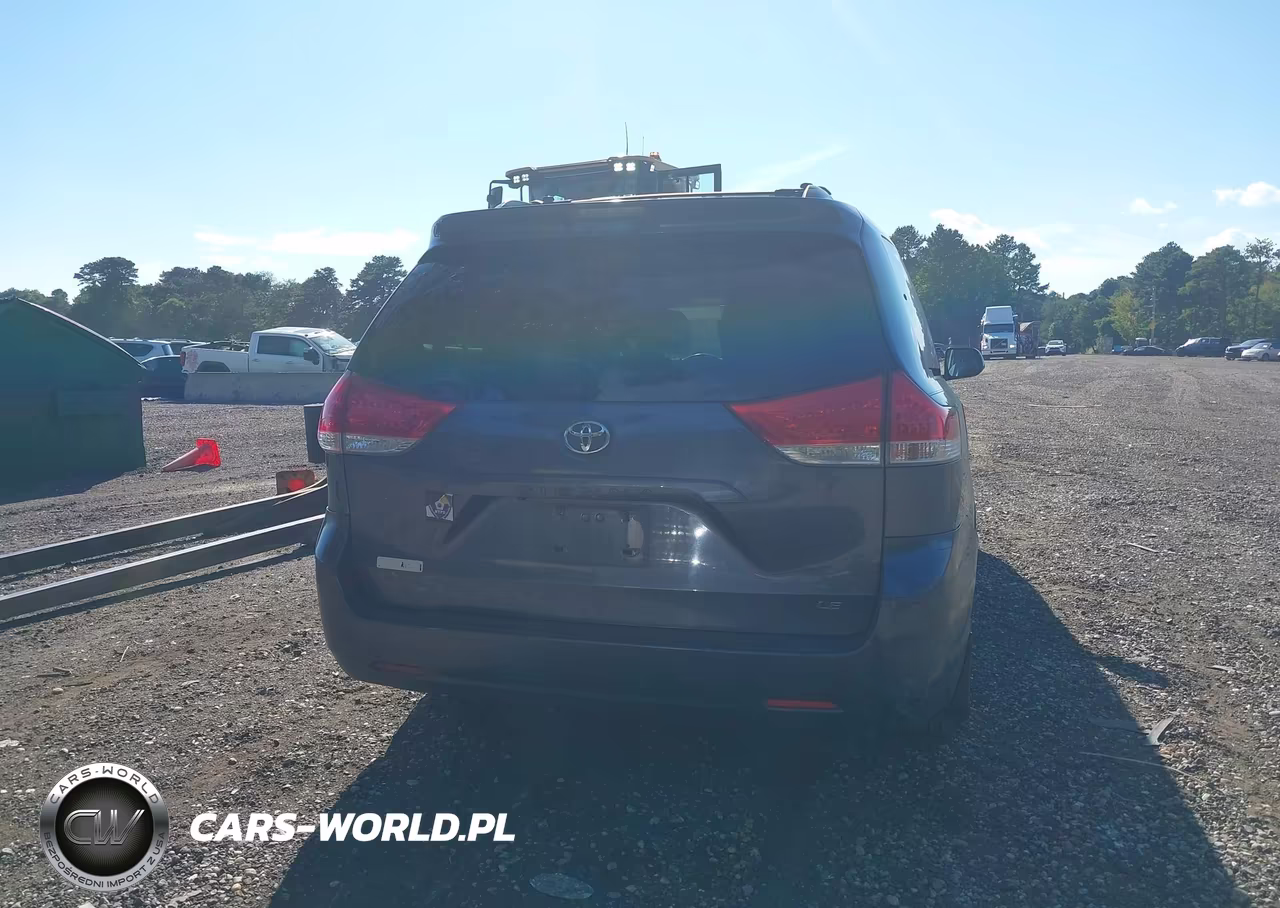 2013 Toyota Sienna Le V6 8 Passenger VIN:5TDKK3DC9DS365062 - 16