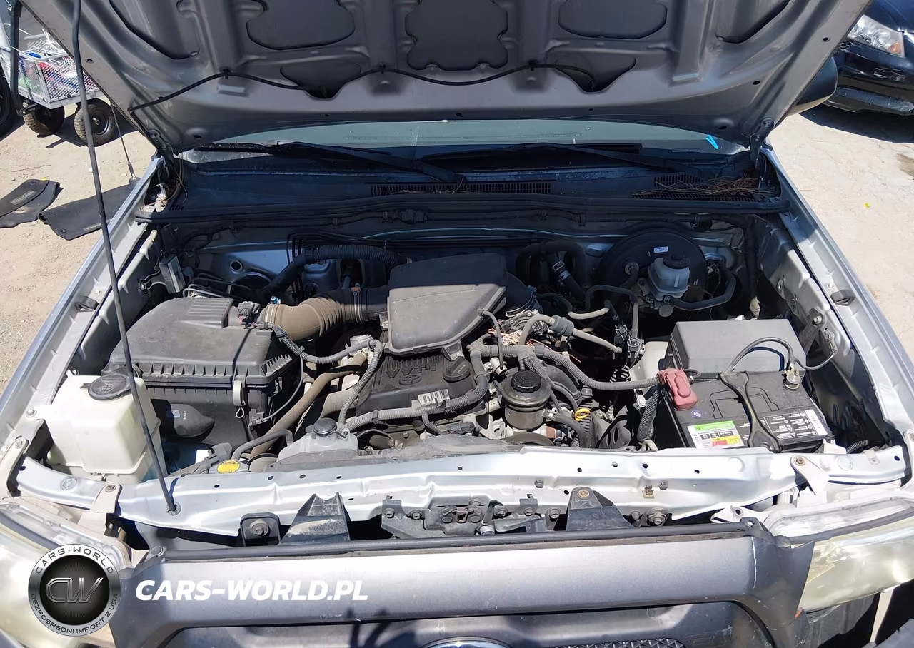 2012 Toyota Tacoma VIN:5TFNX4CNXCX010448 - 10
