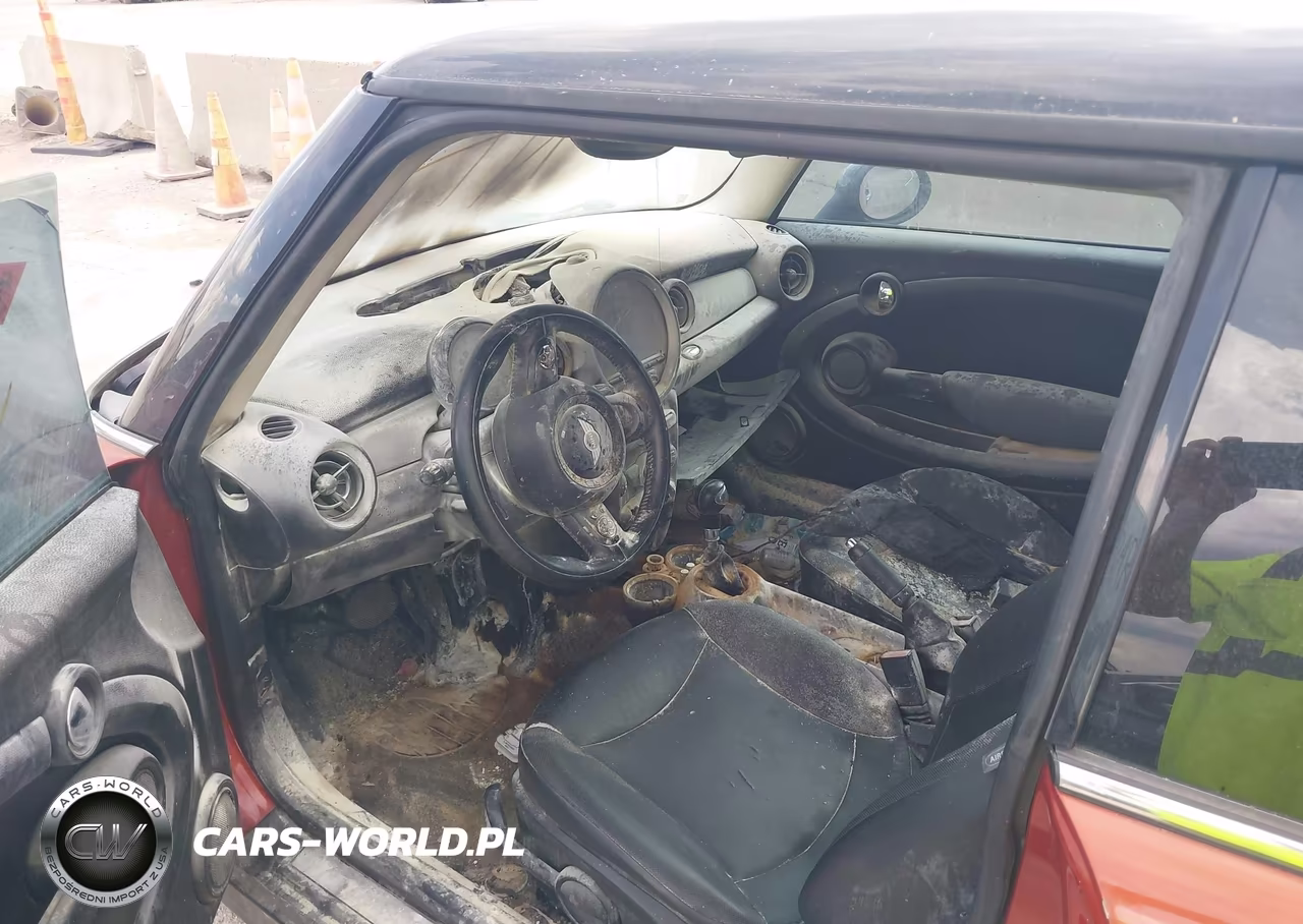 2012 Mini Cooper VIN:WMWSU3C5XCT262100 - 6