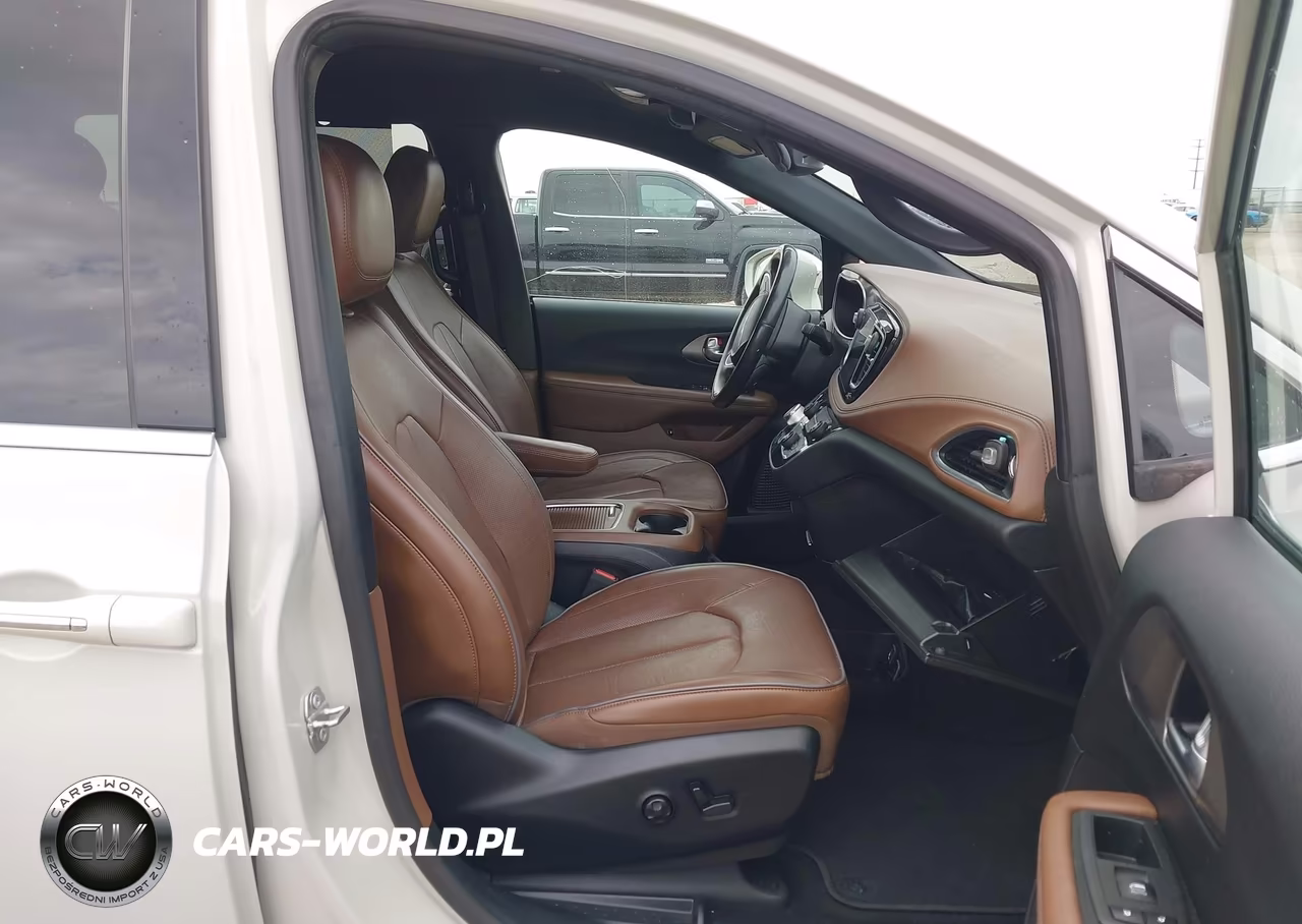 2020 Chrysler Pacifica Hybrid Limited VIN:2C4RC1N7XLR287819 - 5