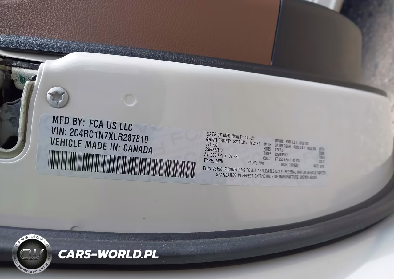 2020 Chrysler Pacifica Hybrid Limited VIN:2C4RC1N7XLR287819 - 9