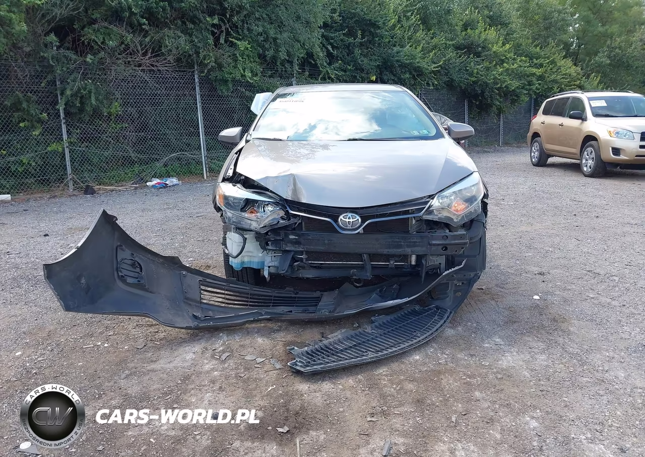 2015 Toyota Corolla Le VIN:2T1BURHE4FC296981 - 13