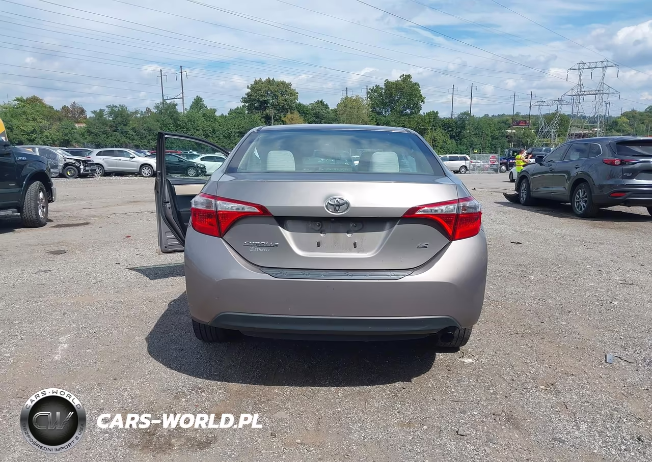 2015 Toyota Corolla Le VIN:2T1BURHE4FC296981 - 17