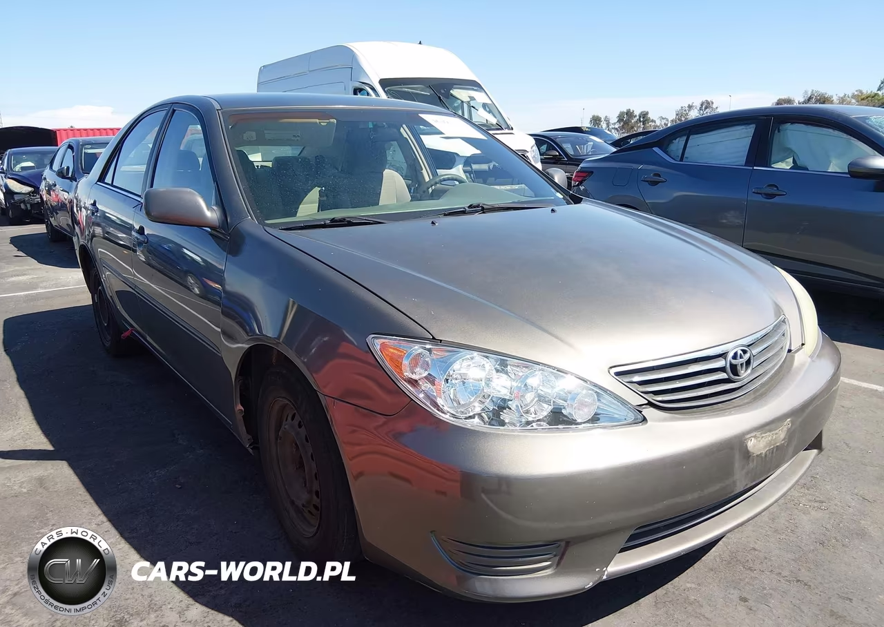 2005 Toyota Camry Le
