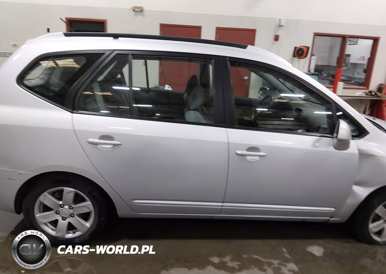 2007 Kia Rondo Lx VIN:KNAFG525177070214 - 13