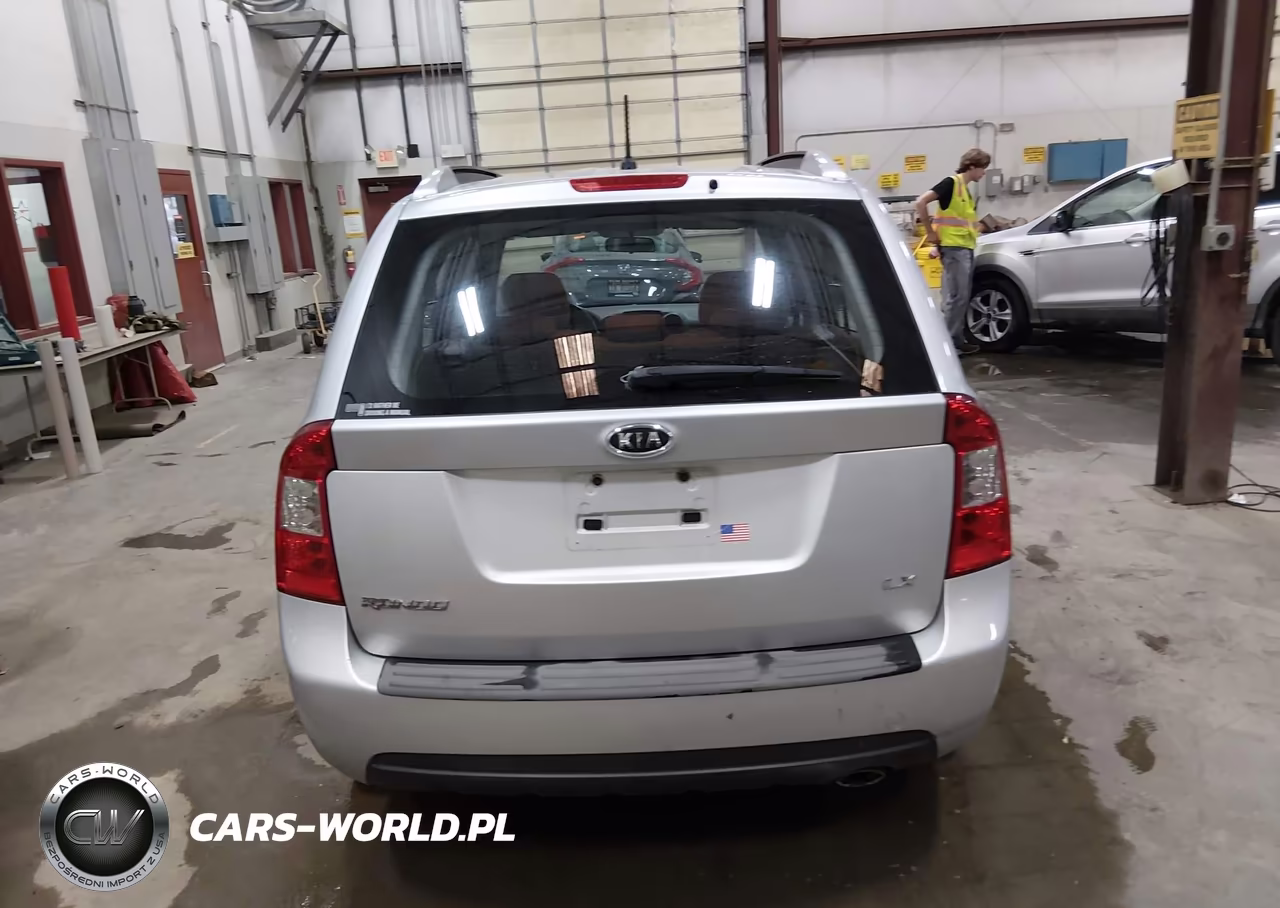 2007 Kia Rondo Lx VIN:KNAFG525177070214 - 16