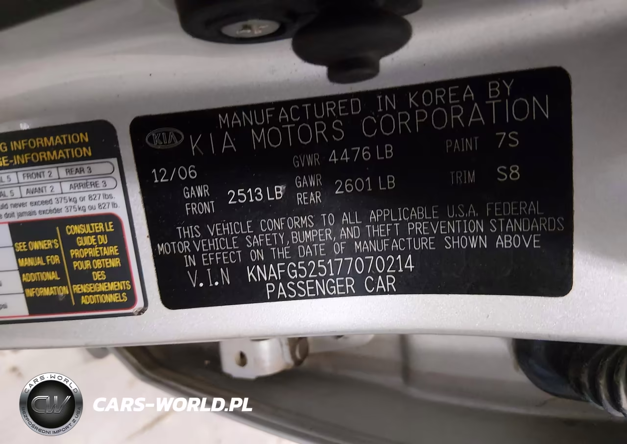 2007 Kia Rondo Lx VIN:KNAFG525177070214 - 9
