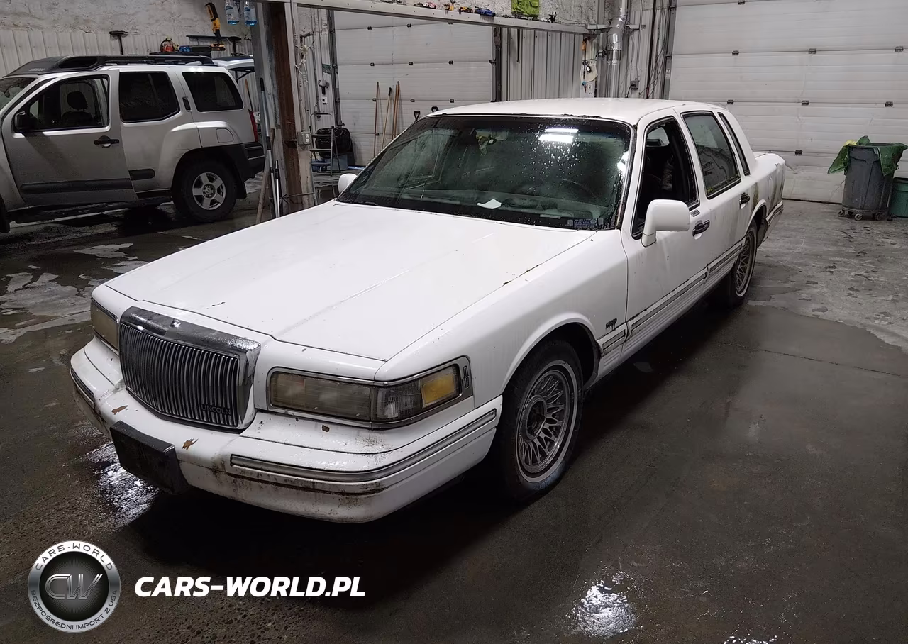 1996 Lincoln Town Car Executive VIN:1LNLM81W1TY632428 - 2