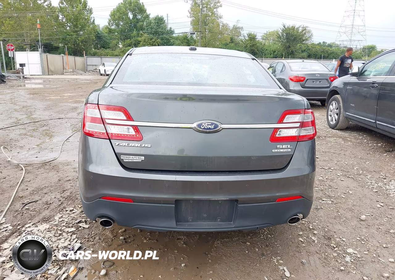 2016 Ford Taurus Sel VIN:1FAHP2E82GG112119 - 16
