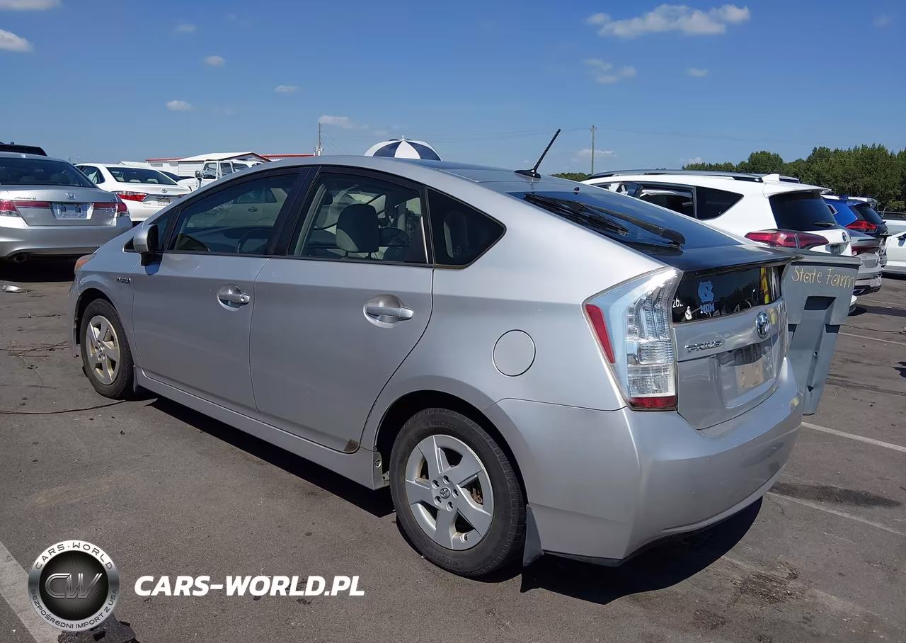 2011 Toyota Prius Four VIN:JTDKN3DU6B5295328 - 3