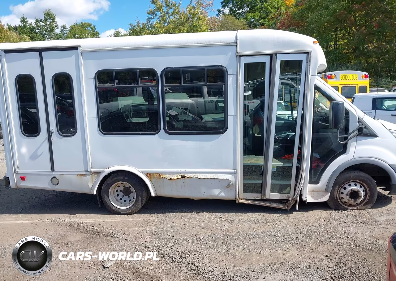 2017 Ford Transit-350 Cutaway VIN:1FDES6PM5HKA74358 - 13