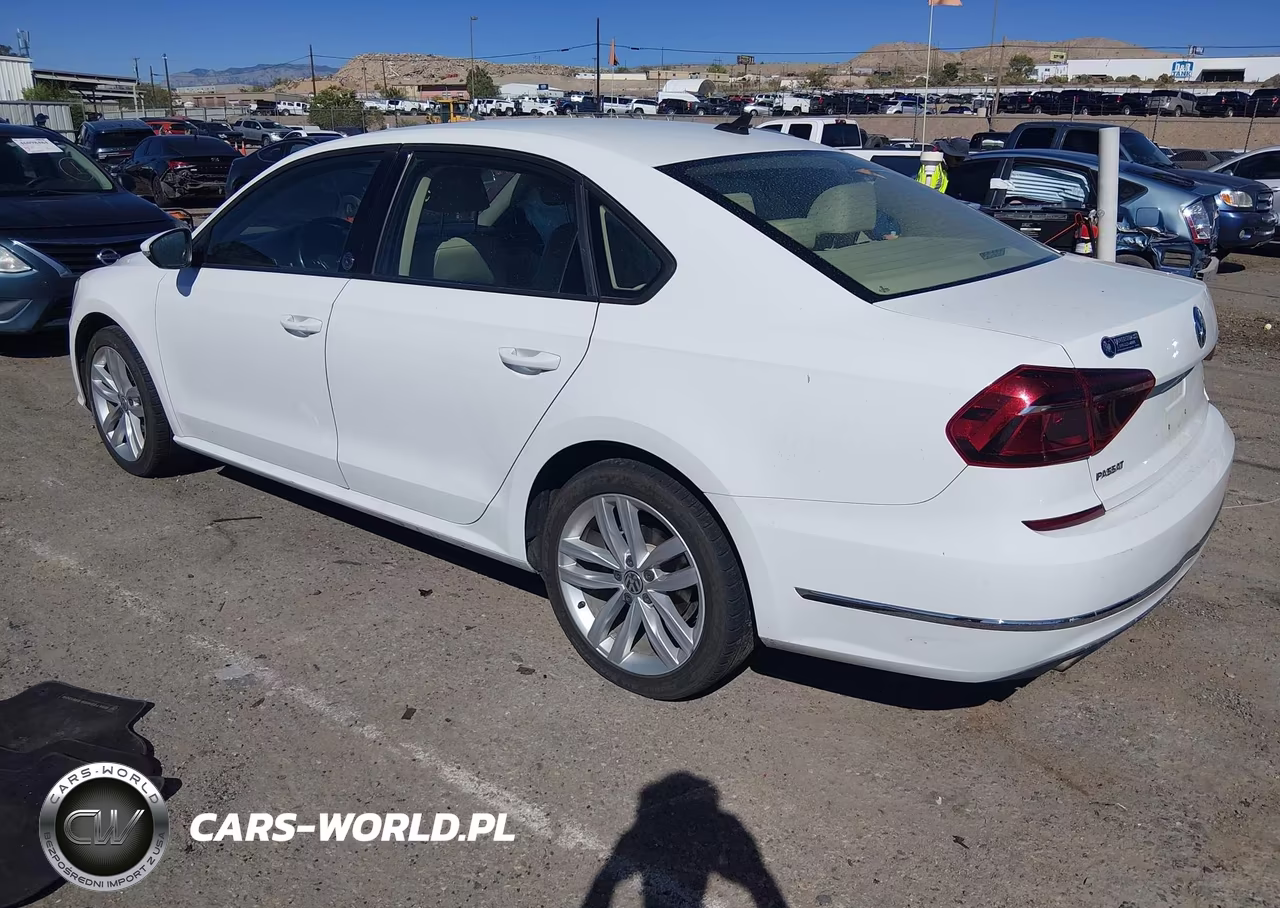 2019 Volkswagen Passat 2.0T Wolfsburg Edition VIN:1VWLA7A37KC005139 - 3