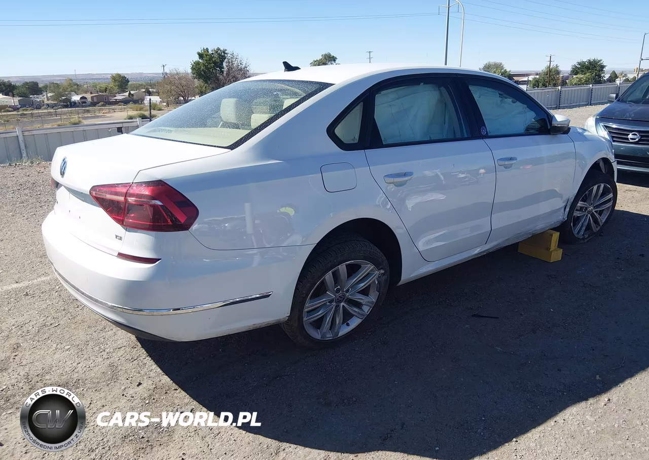 2019 Volkswagen Passat 2.0T Wolfsburg Edition VIN:1VWLA7A37KC005139 - 4