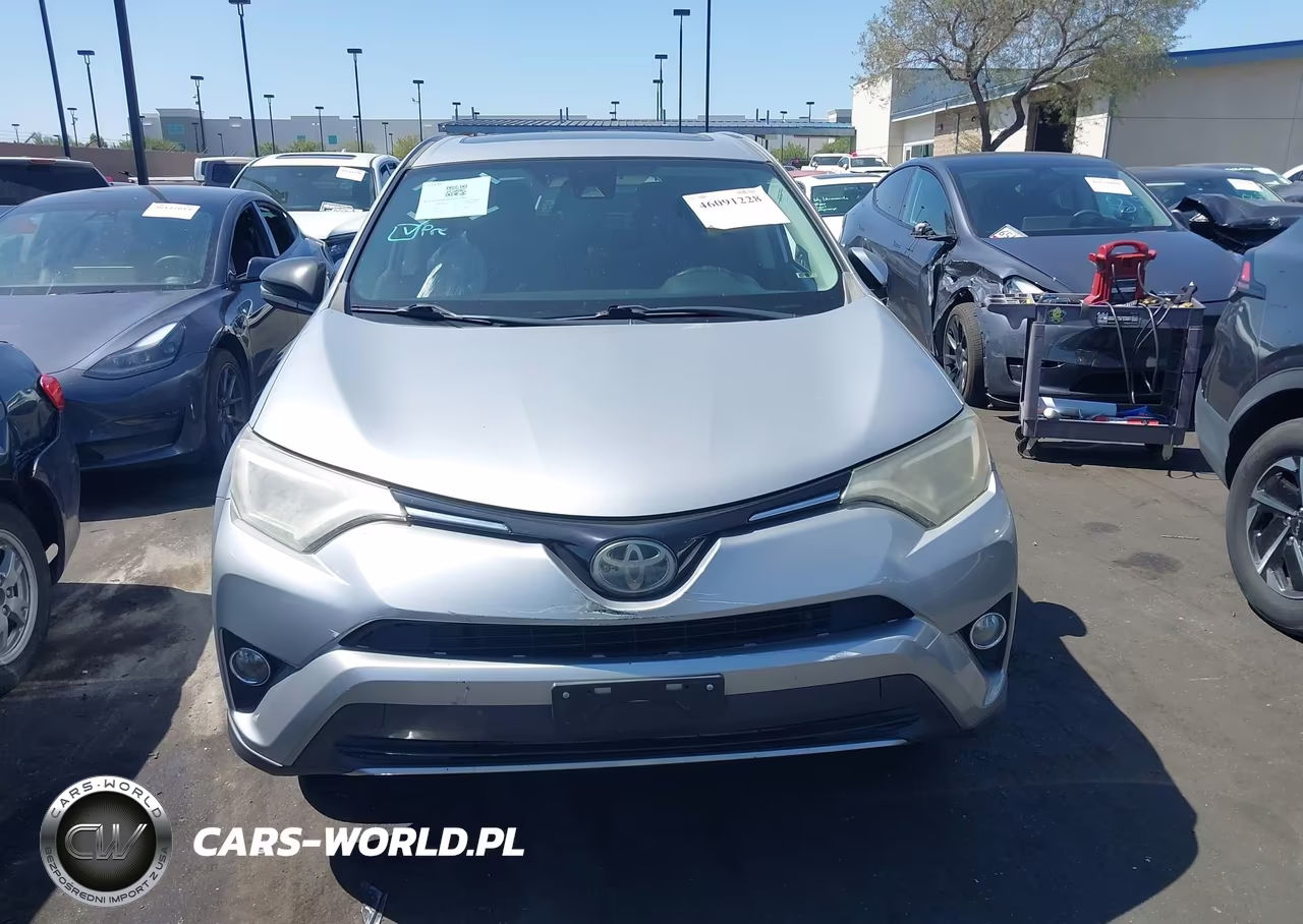 2018 Toyota Rav4 Xle VIN:2T3WFREV9JW483339 - 13