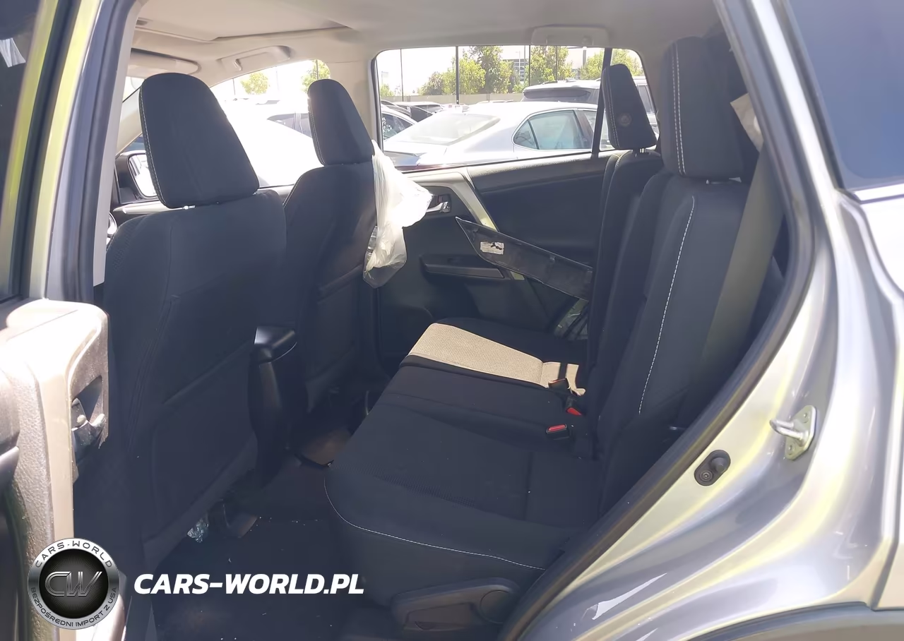 2018 Toyota Rav4 Xle VIN:2T3WFREV9JW483339 - 8