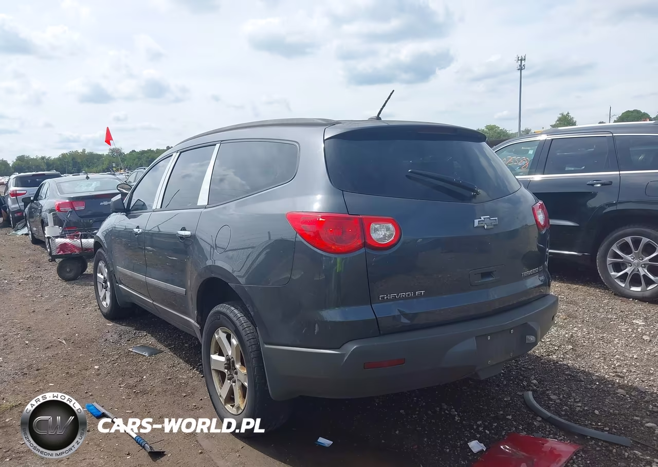 2009 Chevrolet Traverse Ls VIN:1GNEV13D39S164377 - 3