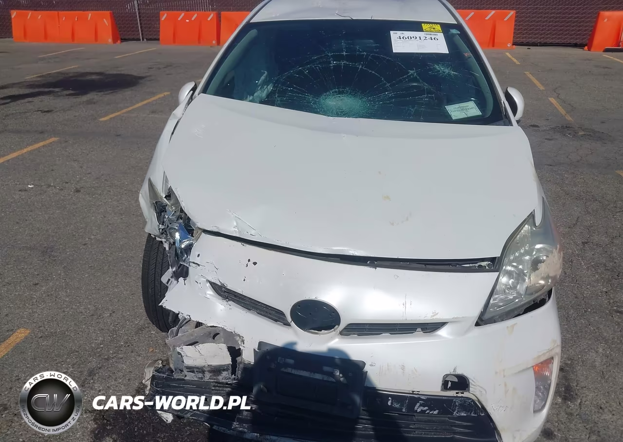 2015 Toyota Prius Two VIN:JTDKN3DU2F0443557 - 17