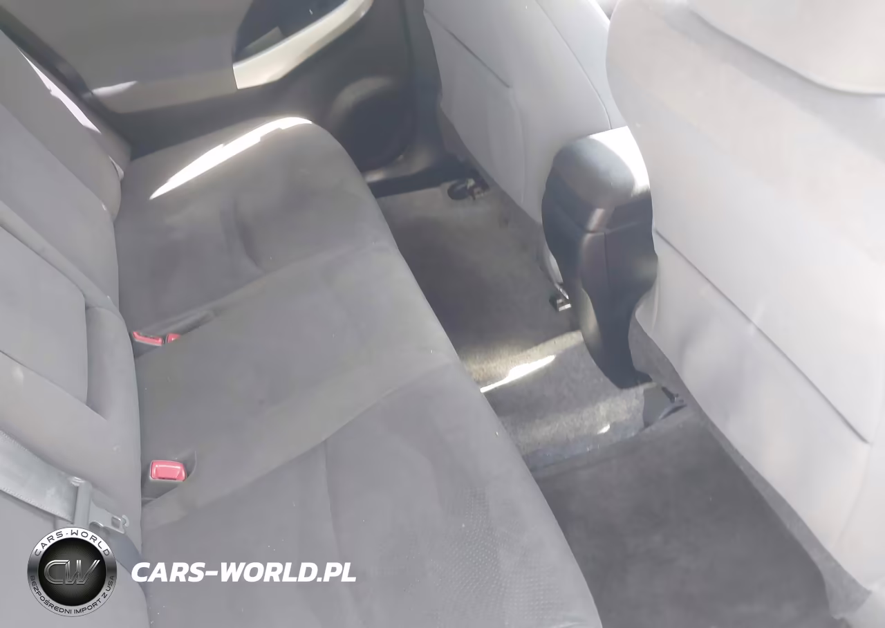 2015 Toyota Prius Two VIN:JTDKN3DU2F0443557 - 8