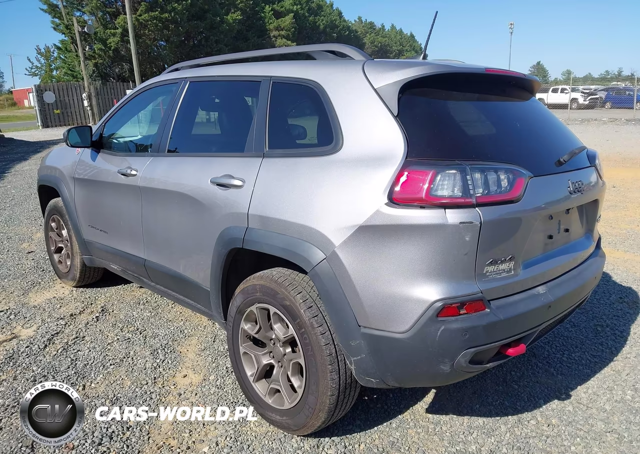 2020 Jeep Cherokee Trailhawk 4X4 VIN:1C4PJMBX2LD509842 - 3