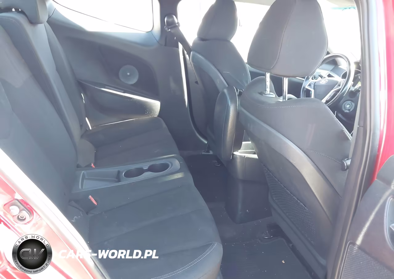 2017 Hyundai Veloster VIN:KMHTC6AD5HU311271 - 8