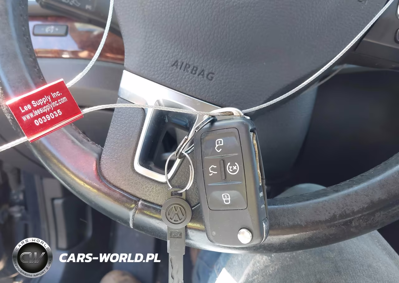 2013 Volkswagen Passat 3.6L V6 Sel Premium VIN:1VWCM7A32DC081085 - 11