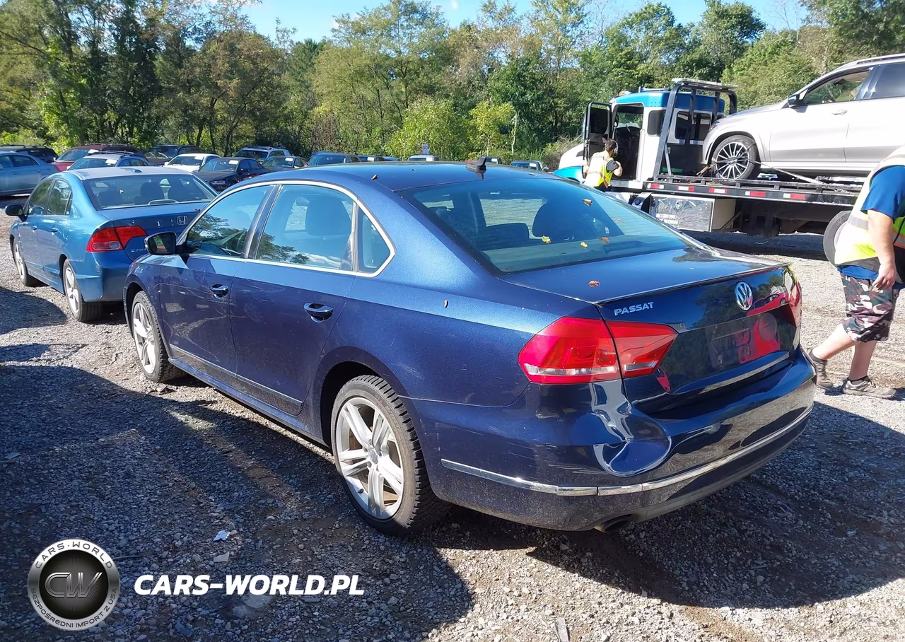 2013 Volkswagen Passat 3.6L V6 Sel Premium VIN:1VWCM7A32DC081085 - 3