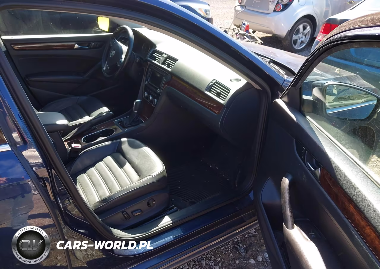 2013 Volkswagen Passat 3.6L V6 Sel Premium VIN:1VWCM7A32DC081085 - 5