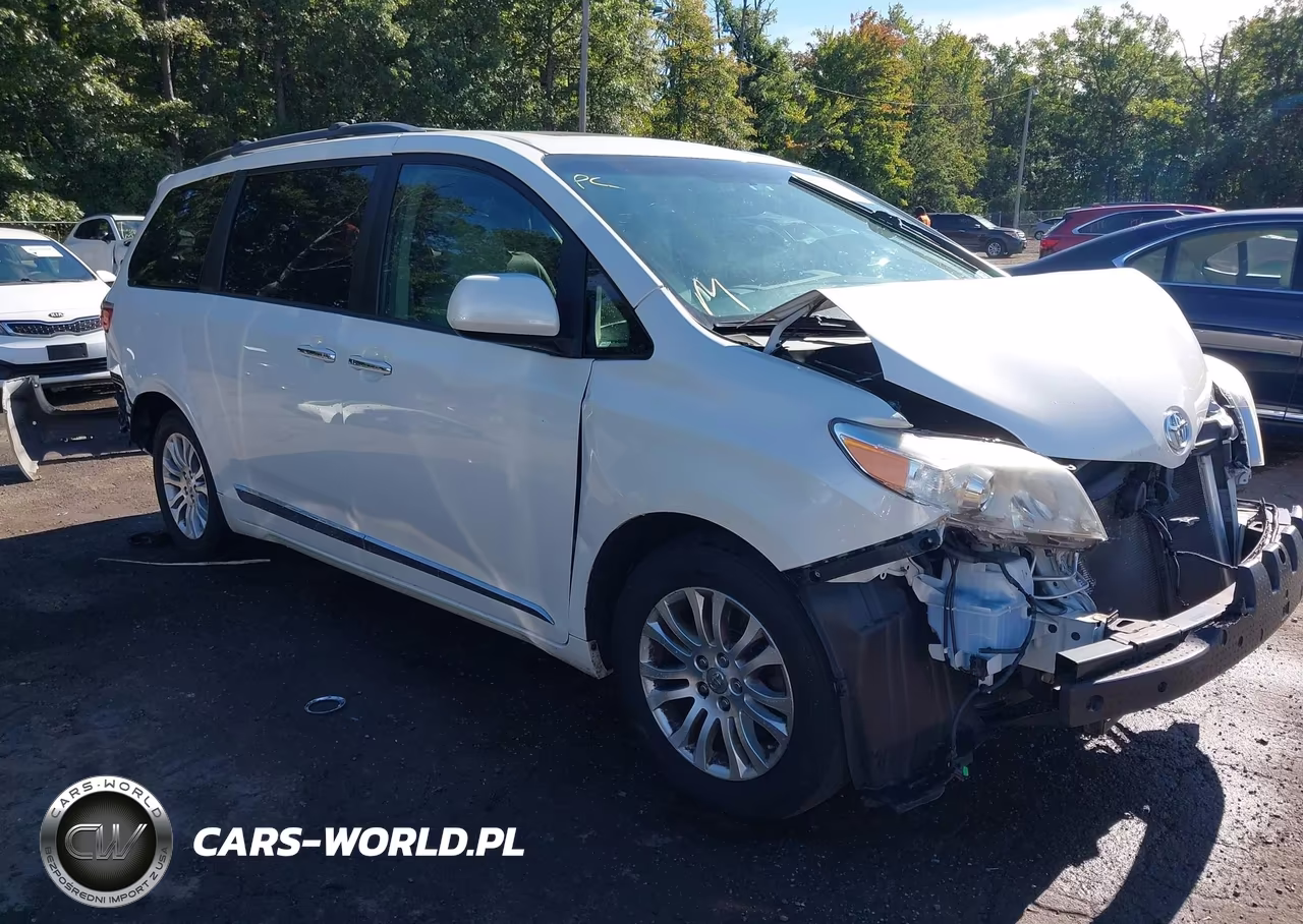 2017 Toyota Sienna Xle Premium 8 Passenger