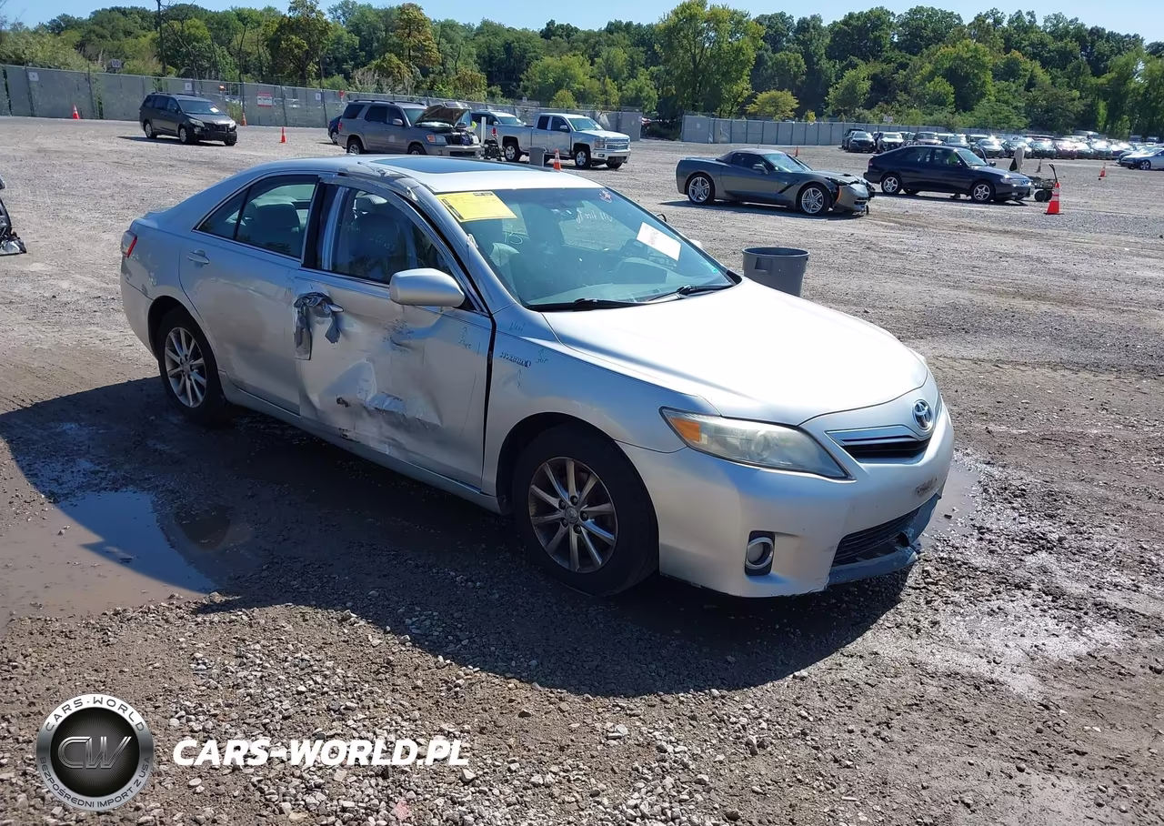 2011 Toyota Camry Hybrid – zdjęcie 1 z 17