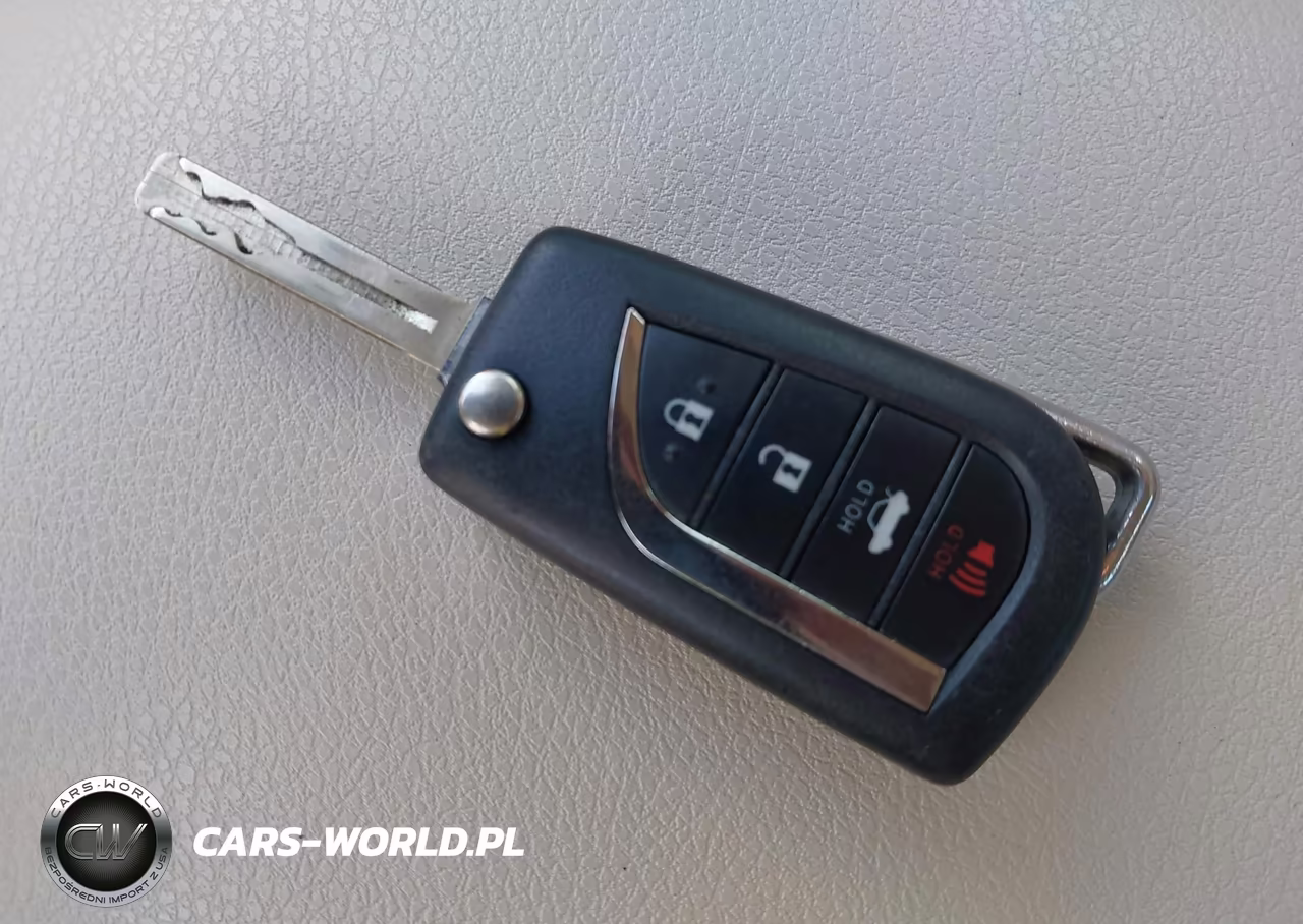 2018 Toyota Camry Le VIN:4T1B11HK0JU589932 - 11
