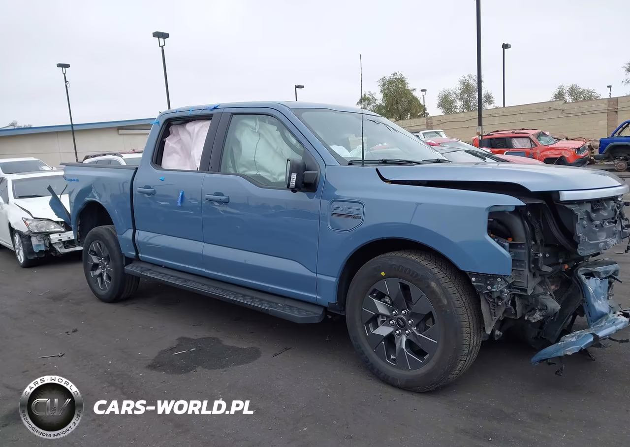 2023 Ford F-150 Lightning Xlt VIN:1FT6W1EV5PWG29585 - 13
