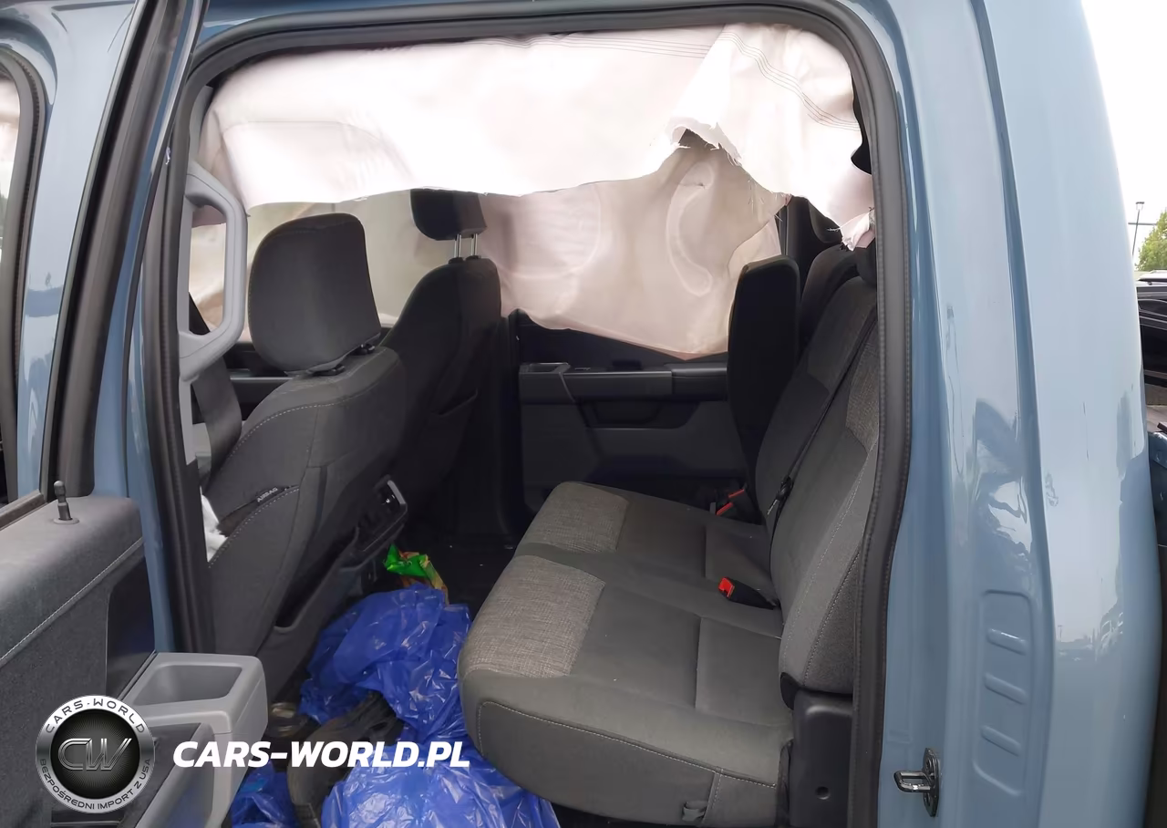 2023 Ford F-150 Lightning Xlt VIN:1FT6W1EV5PWG29585 - 8