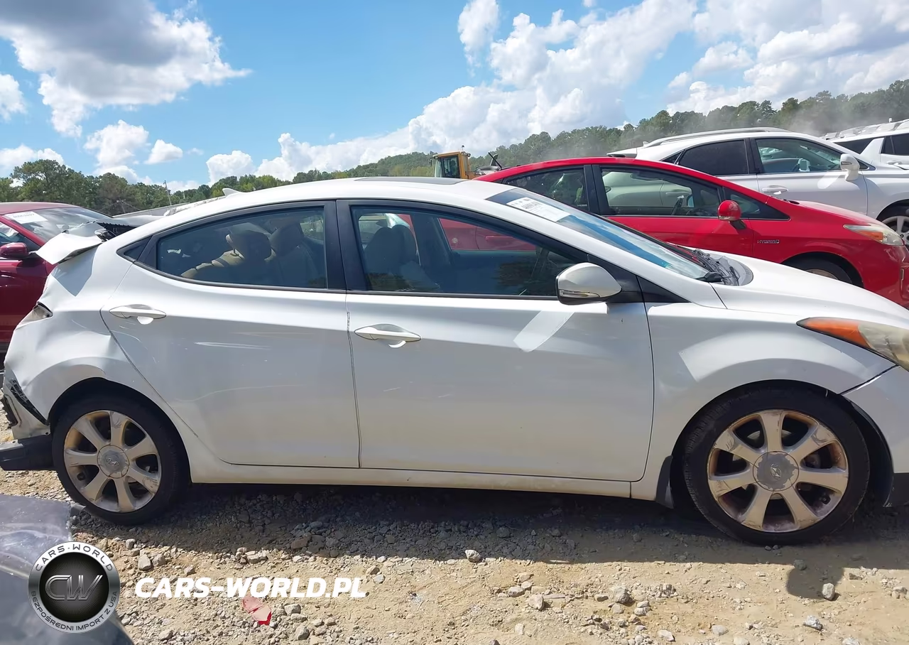 2013 Hyundai Elantra Limited VIN:5NPDH4AE7DH322526 - 13