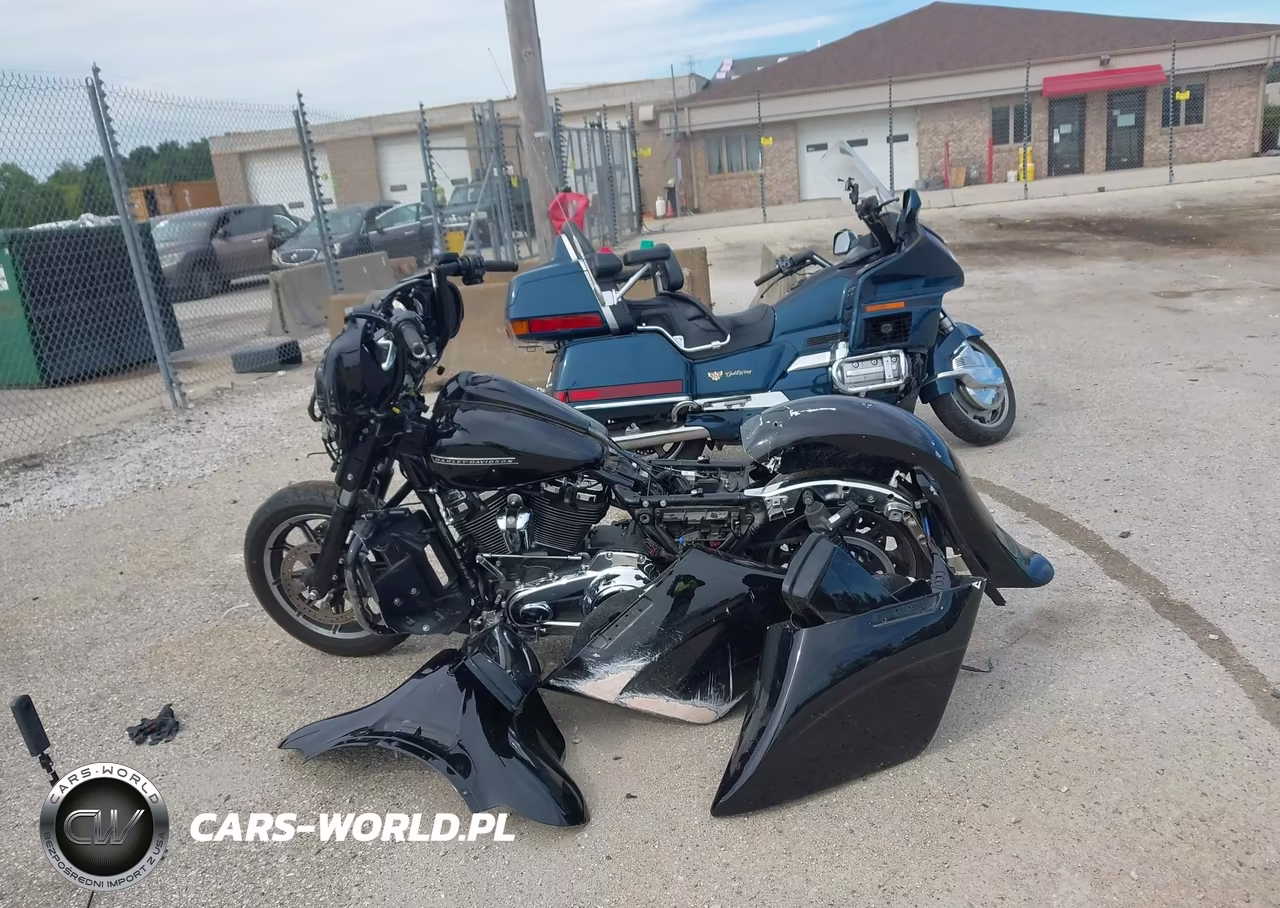 2023 Harley-Davidson Flhx VIN:1HD1KBC18PB637049 - 13
